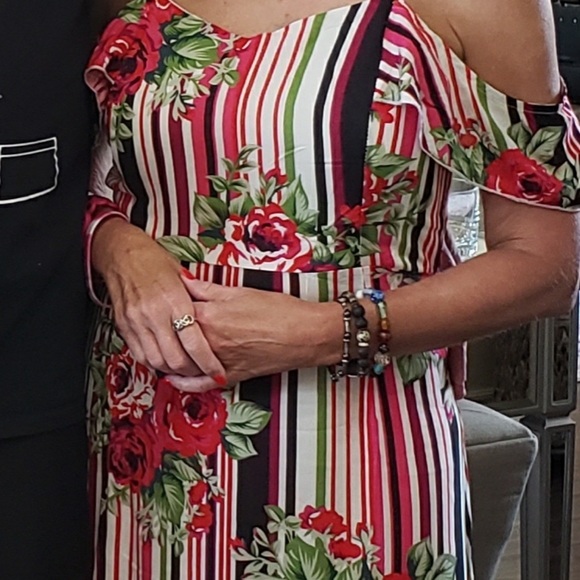 💋🌞Joy & Co cold shoulder maxi - Picture 3 of 4